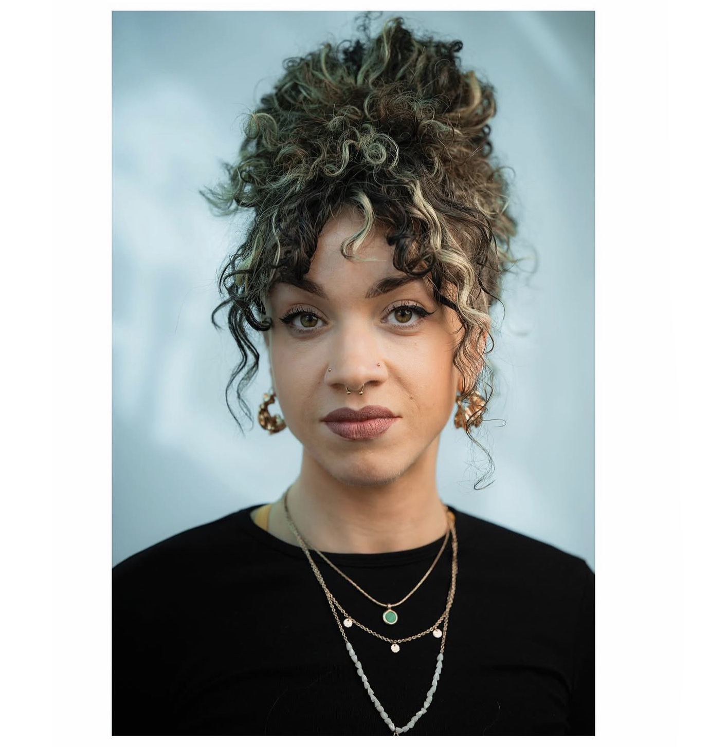 Portrait of Jasmin Thompson illustrator